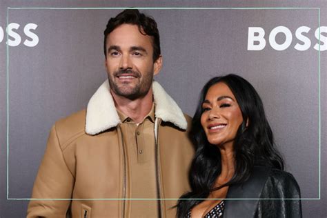 Nicole Scherzinger is engaged to Thom Evans after。